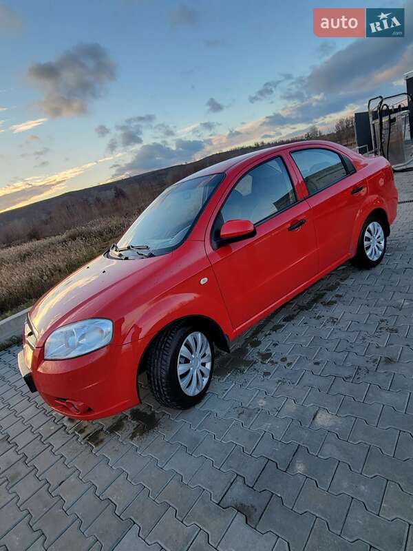 Седан Chevrolet Aveo 2008 в Киеве