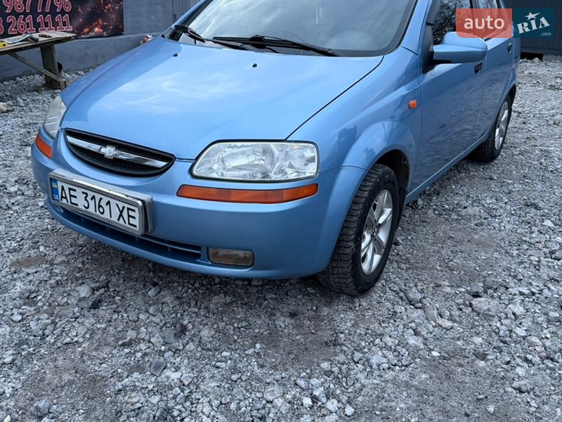 Седан Chevrolet Aveo 2005 в Днепре