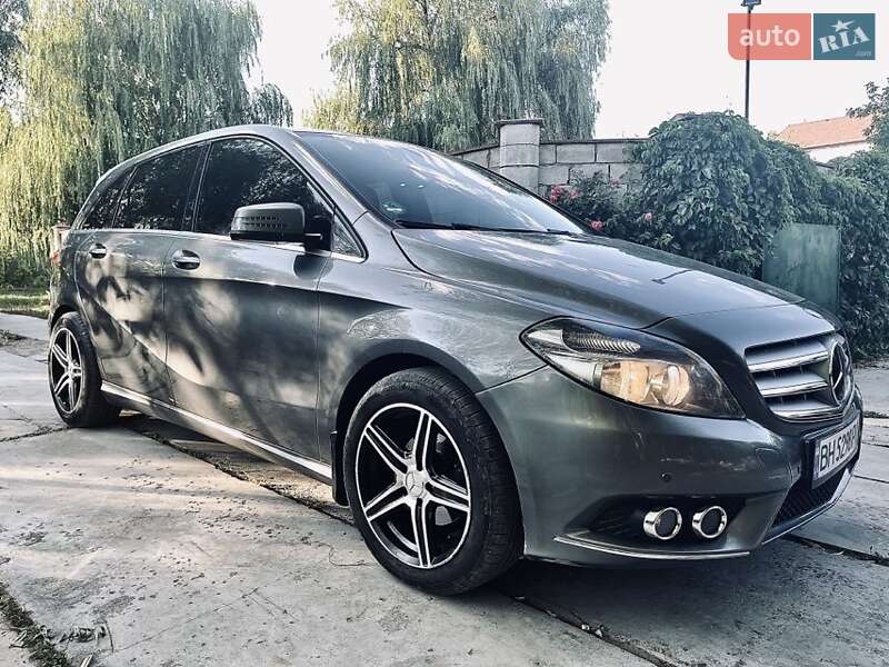 Хэтчбек Mercedes-Benz B-Class 2013 в Одессе Хэтчбек Mercedes-Benz B-Class 2013 в Одессе