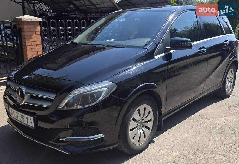 Хэтчбек Mercedes-Benz B-Class 2016 в Калуше