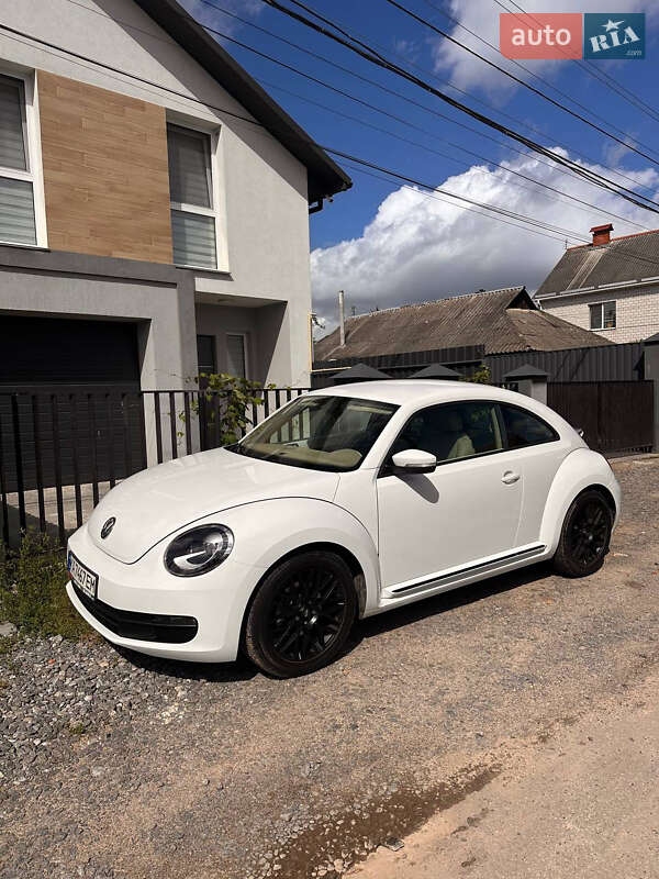 Хэтчбек Volkswagen Beetle 2015 в Виннице