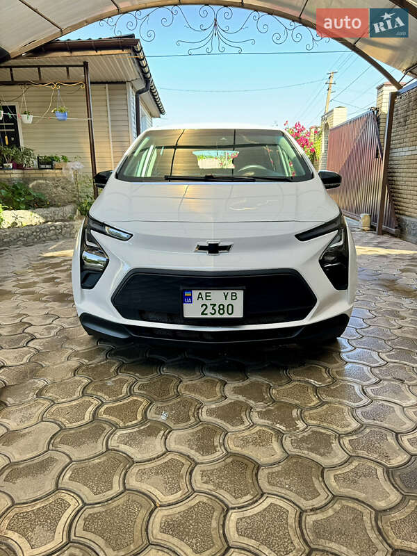 Хэтчбек Chevrolet Bolt EV 2023 в Днепре Хэтчбек Chevrolet Bolt EV 2023 в Днепре