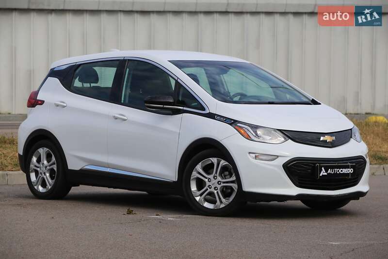 Хэтчбек Chevrolet Bolt EV 2020 в Киеве