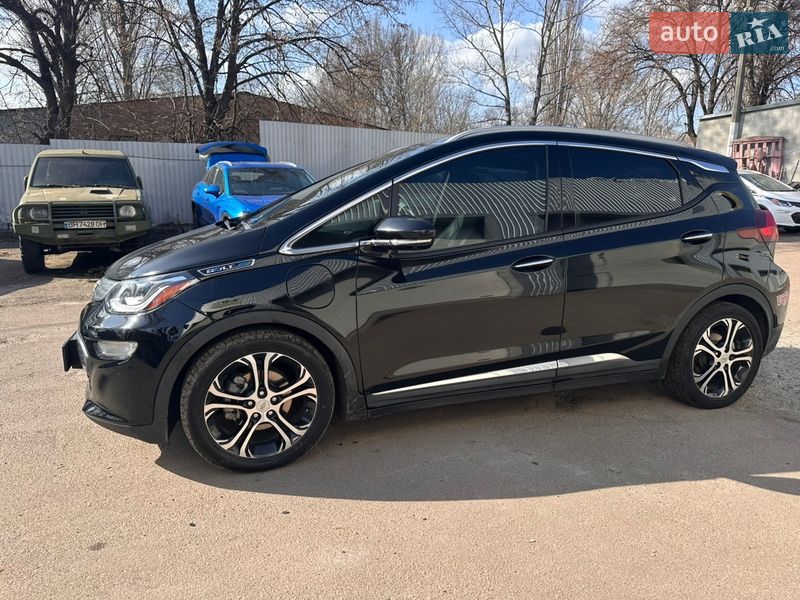 Хэтчбек Chevrolet Bolt EV 2019 в Киеве