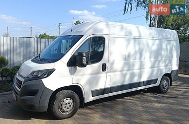 Вантажний фургон Peugeot Boxer 2017 в Хмельницькому