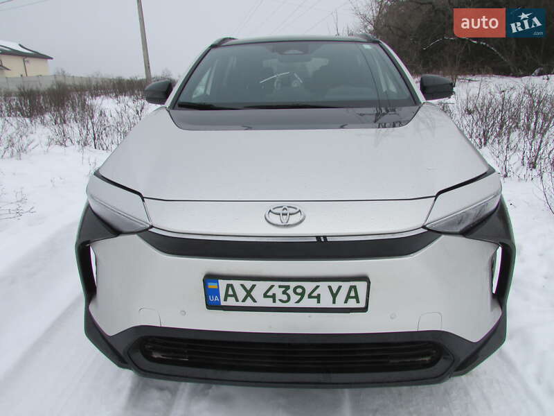 Внедорожник / Кроссовер Toyota bZ4X 2023 в Харькове