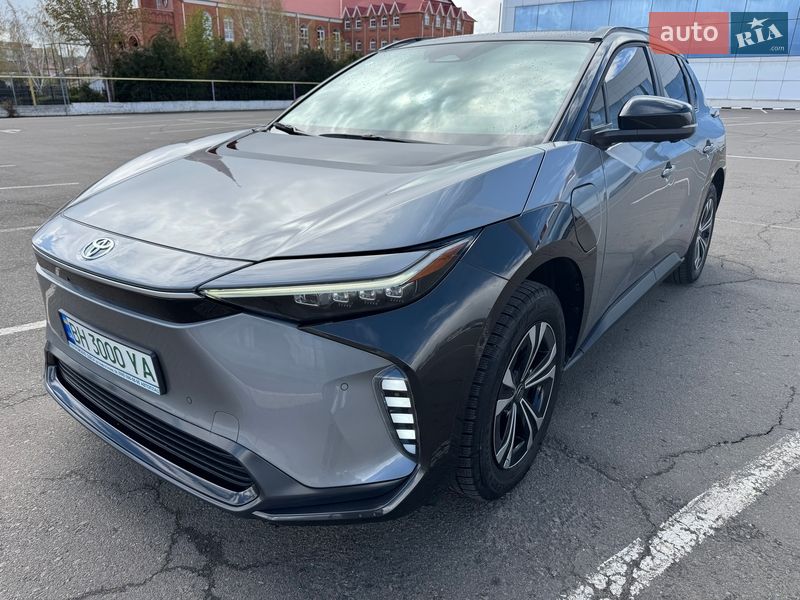 Внедорожник / Кроссовер Toyota bZ4X 2022 в Белгороде-Днестровском