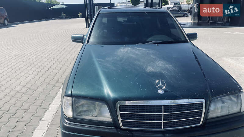 Седан Mercedes-Benz C-Class 1996 в Черновцах