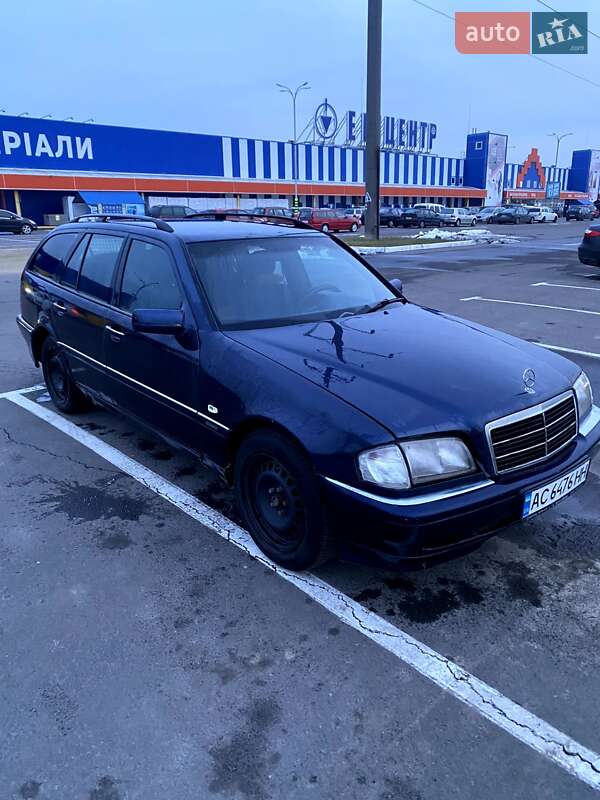 Универсал Mercedes-Benz C-Class 2000 в Луцке