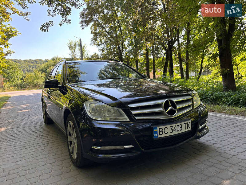 Универсал Mercedes-Benz C-Class 2013 в Львове