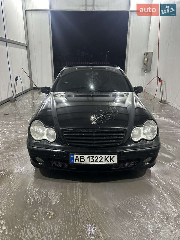 Седан Mercedes-Benz C-Class 2004 в Виннице Седан Mercedes-Benz C-Class 2004 в Виннице