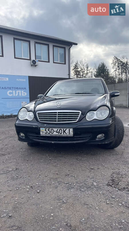 Седан Mercedes-Benz C-Class 2005 в Киеве