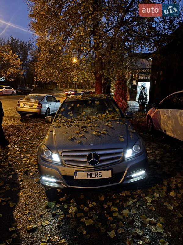 Седан Mercedes-Benz C-Class 2013 в Киеве Седан Mercedes-Benz C-Class 2013 в Киеве
