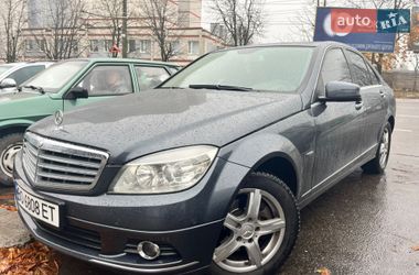 Седан Mercedes-Benz C-Class 2010 в Тернополі Седан Mercedes-Benz C-Class 2010 в Тернополі