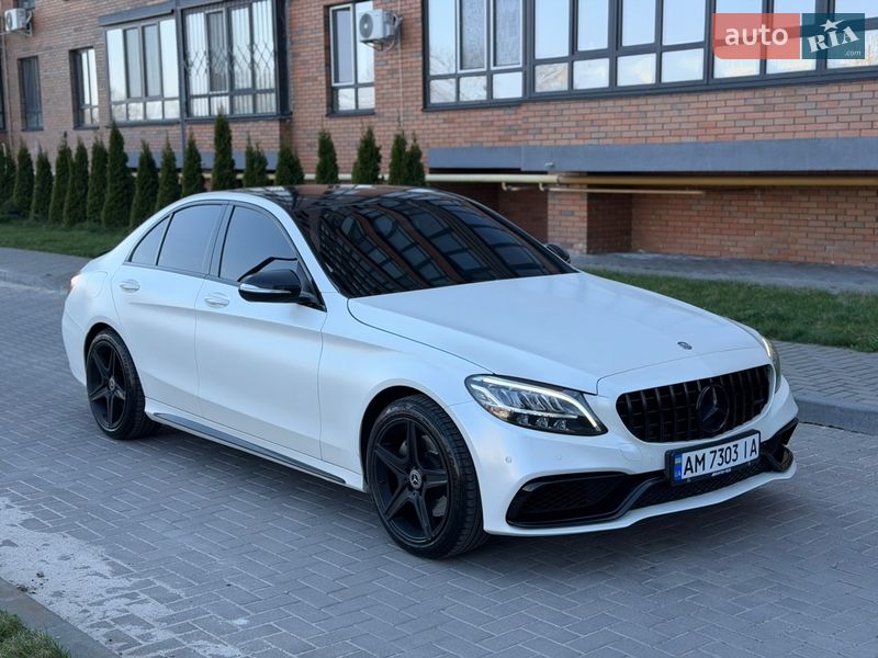 Седан Mercedes-Benz C-Class 2015 в Житомире Седан Mercedes-Benz C-Class 2015 в Житомире