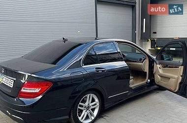 Седан Mercedes-Benz C-Class 2012 в Львові