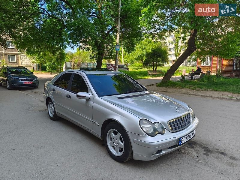 Седан Mercedes-Benz C-Class 2002 в Запорожье