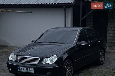 Седан Mercedes-Benz C-Class 2004 в Харкові