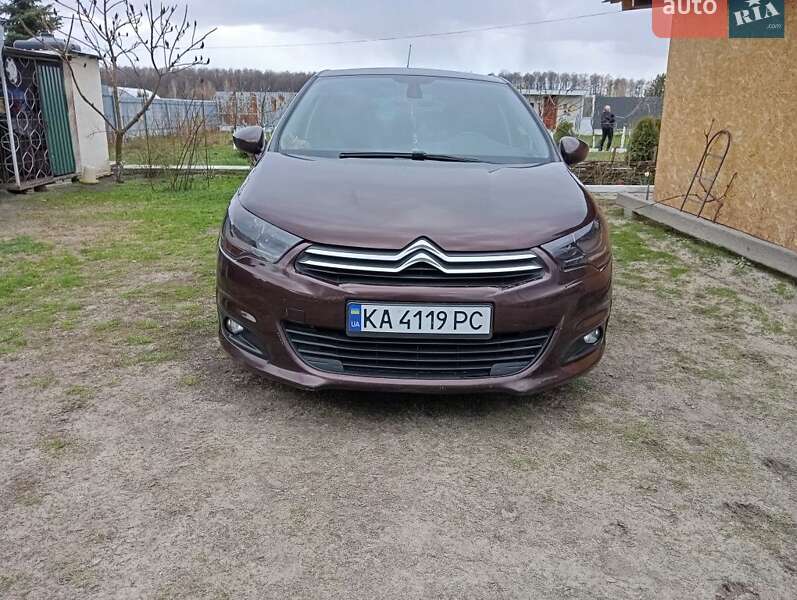 Хэтчбек Citroen C4 2011 в Вышгороде Хэтчбек Citroen C4 2011 в Вышгороде