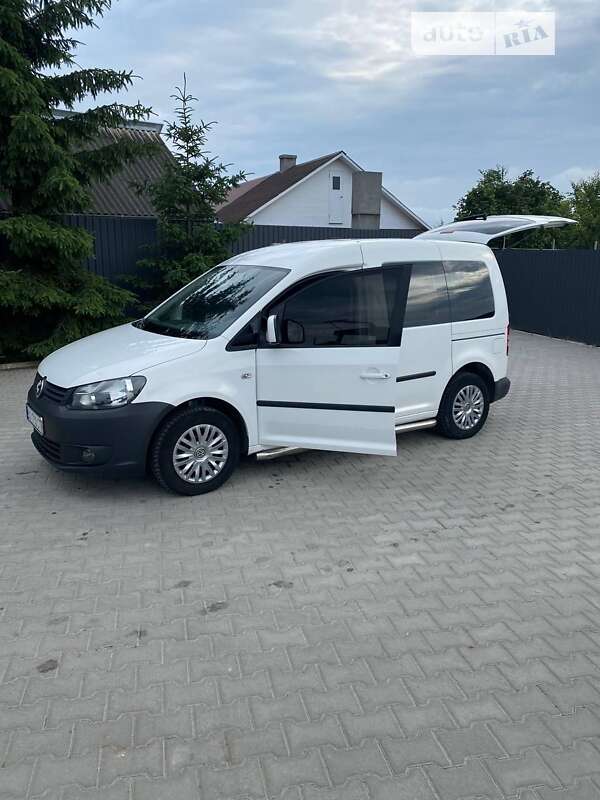 Минивэн Volkswagen Caddy 2010 в Луцке Минивэн Volkswagen Caddy 2010 в Луцке