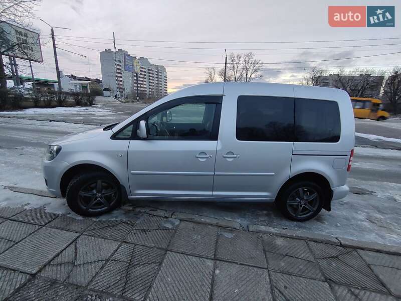 Минивэн Volkswagen Caddy 2011 в Сумах