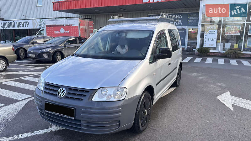 Минивэн Volkswagen Caddy 2010 в Львове