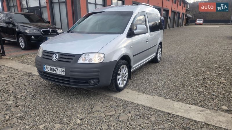 Минивэн Volkswagen Caddy 2005 в Тячеве