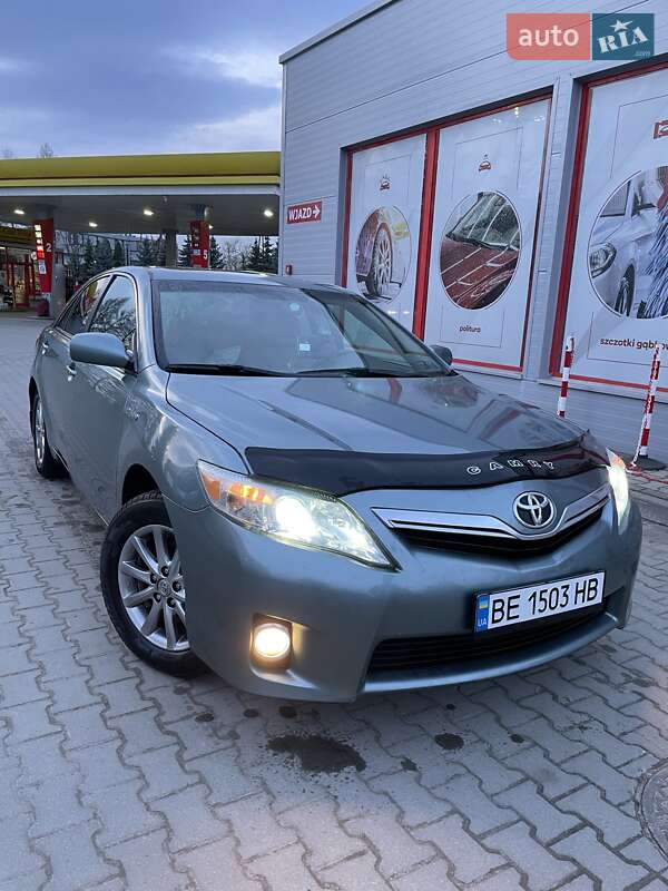 Седан Toyota Camry 2010 в Николаеве