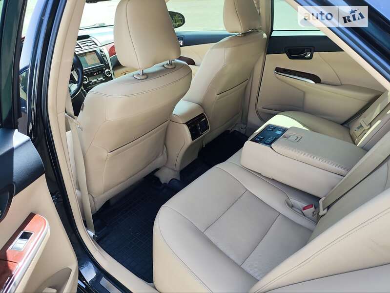 Седан Toyota Camry 2012 в Львове