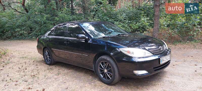 Седан Toyota Camry 2004 в Світловодську