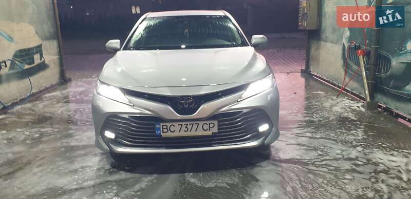 Седан Toyota Camry 2018 в Львове Седан Toyota Camry 2018 в Львове
