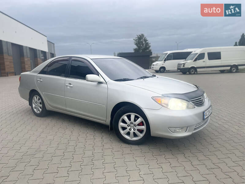 Седан Toyota Camry 2004 в Ковеле
