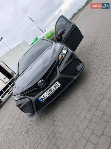 Седан Toyota Camry 2017 в Дніпрі Седан Toyota Camry 2017 в Дніпрі