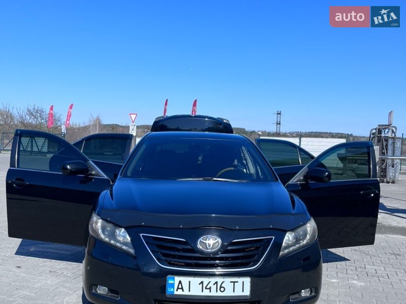 Седан Toyota Camry 2006 в Ірпені