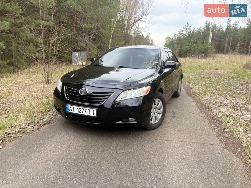 Седан Toyota Camry 2007 в Киеве