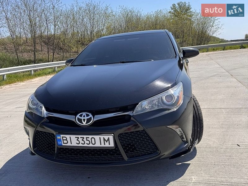 Седан Toyota Camry 2015 в Кобеляках