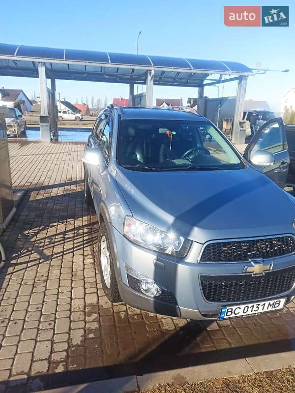 Внедорожник / Кроссовер Chevrolet Captiva 2011 в Городке