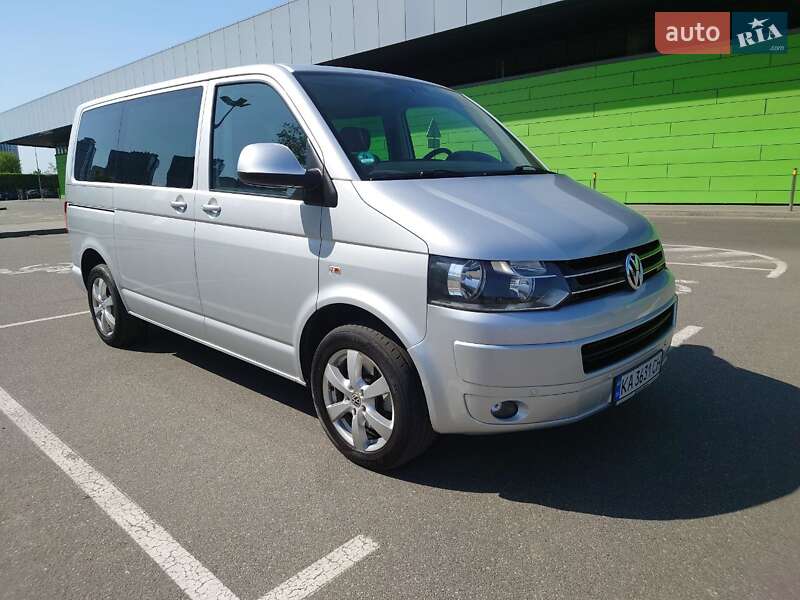 Минивэн Volkswagen Caravelle 2012 в Киеве Минивэн Volkswagen Caravelle 2012 в Киеве