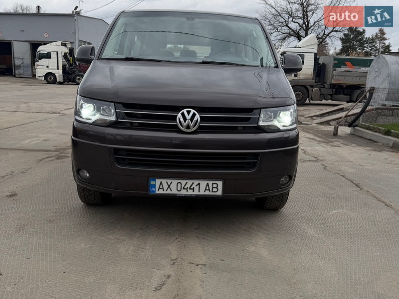 Мінівен Volkswagen Caravelle 2014 в Харкові Мінівен Volkswagen Caravelle 2014 в Харкові