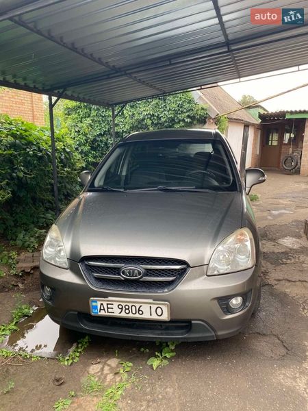 Микровэн Kia Carens 2010 в Кривом Роге Микровэн Kia Carens 2010 в Кривом Роге