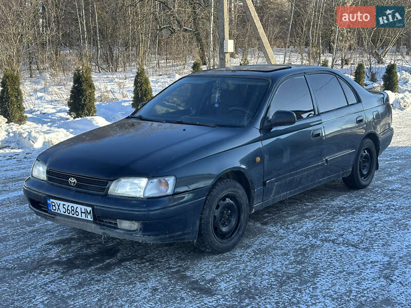Седан Toyota Carina 1993 в Шепетівці
