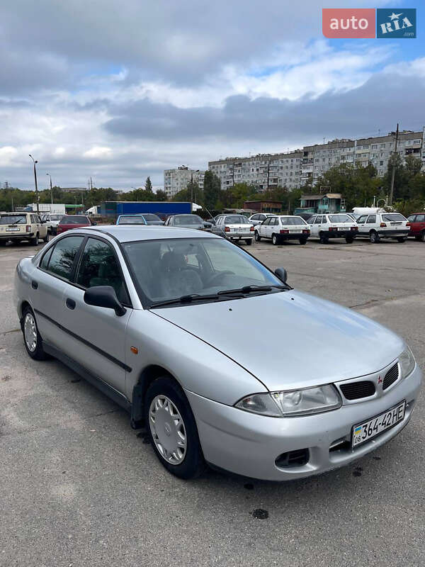 Лифтбек Mitsubishi Carisma 1999 в Запорожье
