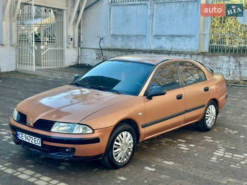 Лифтбек Mitsubishi Carisma 2000 в Черновцах