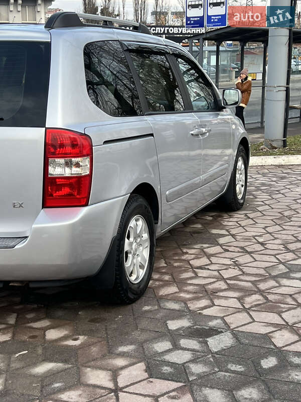 Мінівен Kia Carnival 2008 в Вінниці