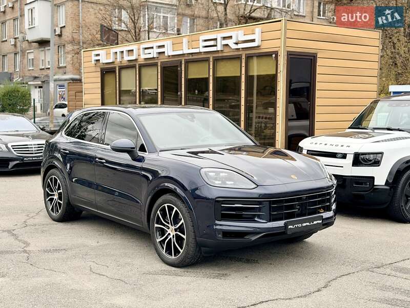 Внедорожник / Кроссовер Porsche Cayenne 2023 в Киеве