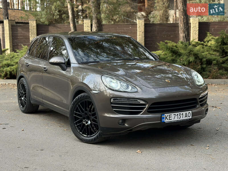 Внедорожник / Кроссовер Porsche Cayenne 2010 в Днепре