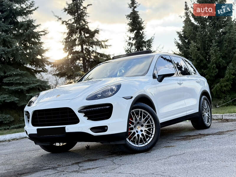 Внедорожник / Кроссовер Porsche Cayenne 2012 в Днепре