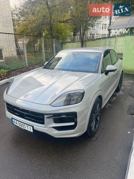 Внедорожник / Кроссовер Porsche Cayenne 2024 в Киеве