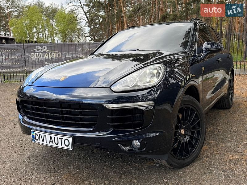 Внедорожник / Кроссовер Porsche Cayenne 2015 в Киеве
