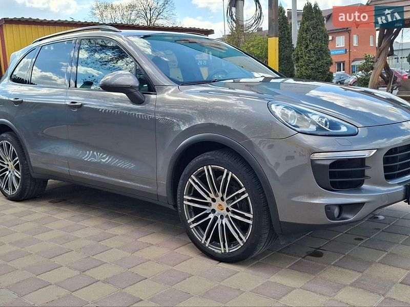 Позашляховик / Кросовер Porsche Cayenne 2017 в Тернополі